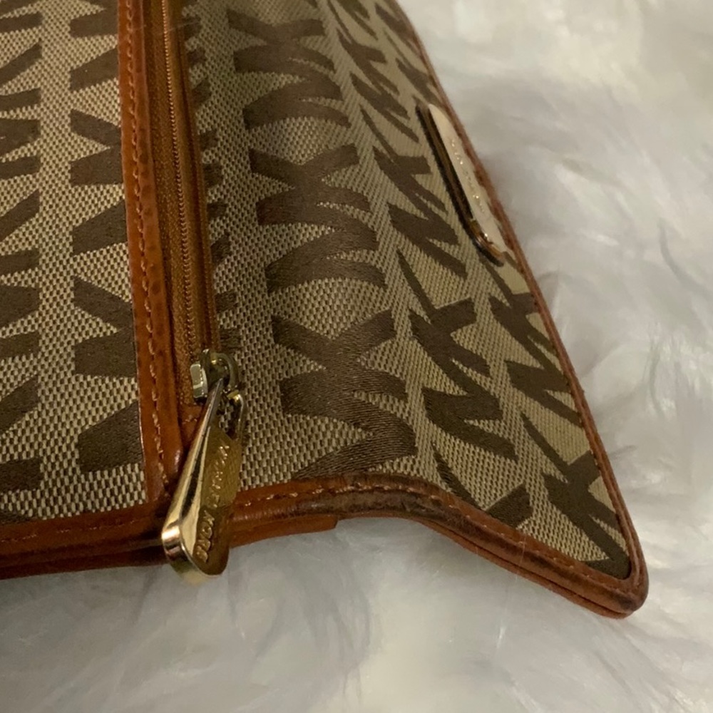 👜Vintage MICHAEL KORS monogram canvas wallet👛 - Picture 10 of 16
